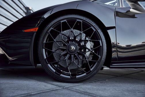 2024 Lamborghini Huracan STO Base