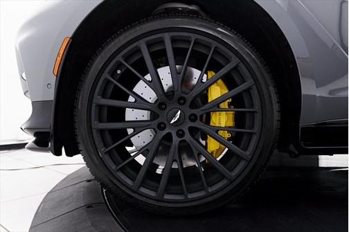 2024 Aston Martin DBX 707