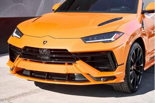 2023 Lamborghini Urus S