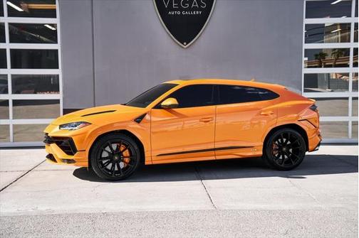 2023 Lamborghini Urus S