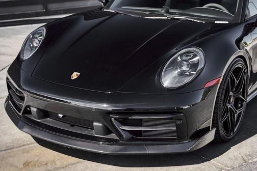 2022 Porsche 911 Carrera 4 GTS