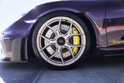 2024 Porsche 718 Spyder RS