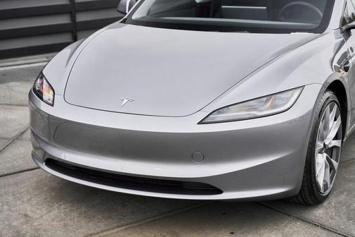 2025 Tesla Model 3 Long Range