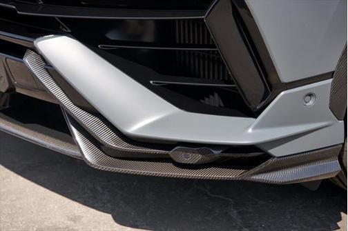 2024 Lamborghini Urus Performante