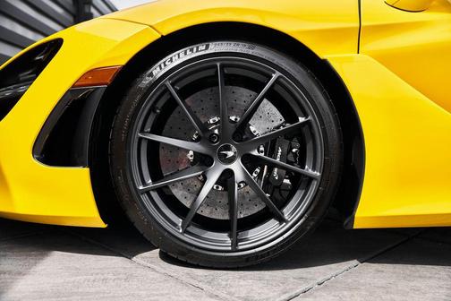 2021 McLaren 720S Base