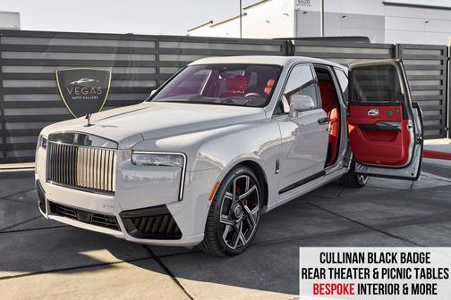 Tempest Gray 2025 Rolls-Royce Cullinan Black Badge
