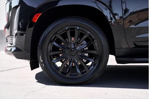 2022 Cadillac Escalade ESV Luxury