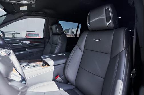 2022 Cadillac Escalade ESV Luxury