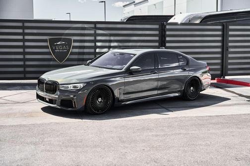 Dravit Grey Metallic 2022 BMW M760 xDrive