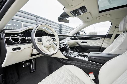 2022 Bentley Flying Spur V8