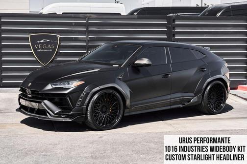 Nero Noctis 2024 Lamborghini Urus Performante