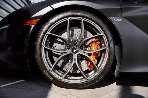 2020 McLaren 720S Base