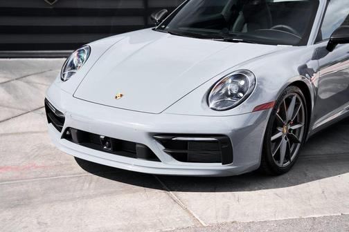 2024 Porsche 911 Targa 4 GTS