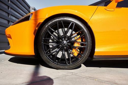 2023 McLaren GT Base