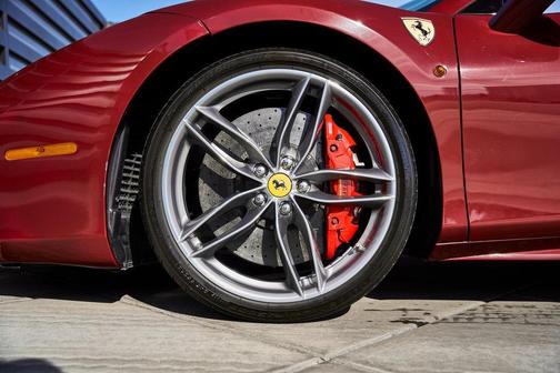 2019 Ferrari 488 Spider Base