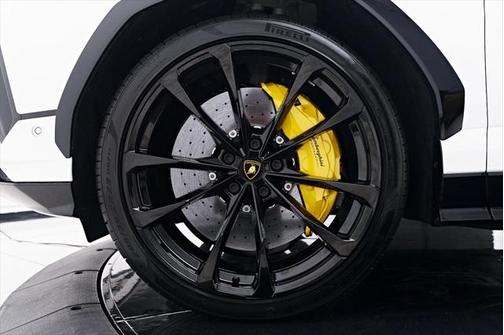 2024 Lamborghini Urus S