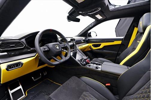 2024 Lamborghini Urus S