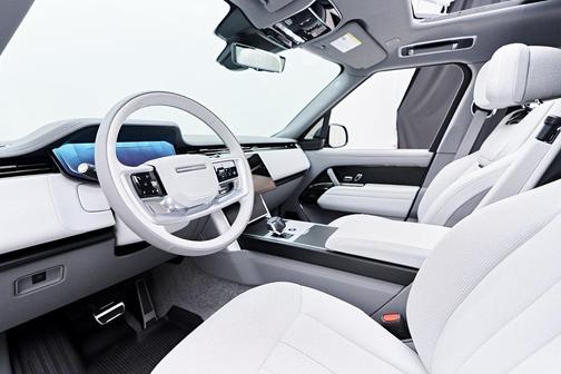2024 Land Rover Range Rover P615 SV