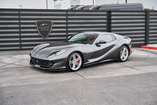 2022 Ferrari 812 GTS Base