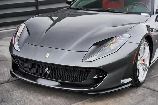 2022 Ferrari 812 GTS Base