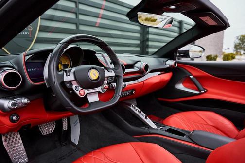 2022 Ferrari 812 GTS Base