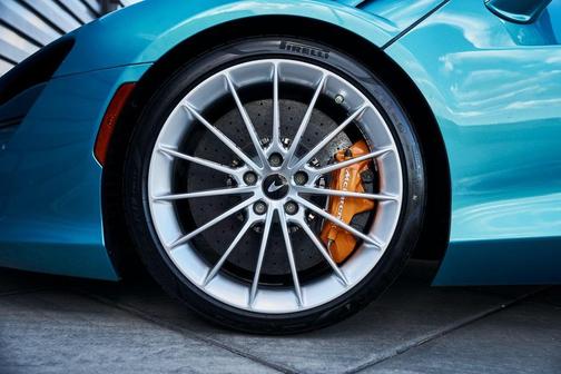 2025 McLaren Artura Performance