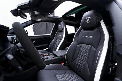 2024 Lamborghini Urus Performante