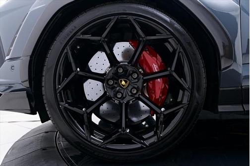 2024 Lamborghini Urus Performante