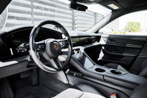 2022 Porsche Taycan 4