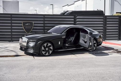 2025 Rolls-Royce Spectre 
