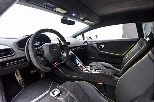 2023 Lamborghini Huracan Sterrato Base