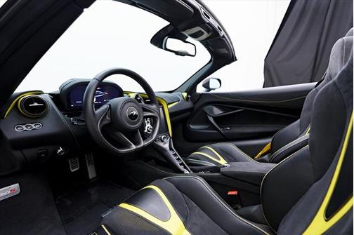 2022 McLaren 720S Base