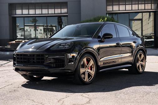 2025 Porsche Cayenne GTS
