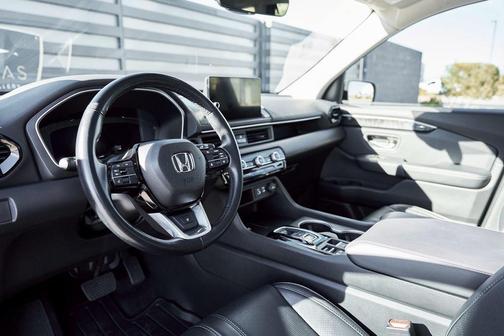 2023 Honda Pilot AWD Elite