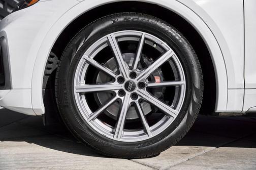 2024 Audi SQ5 3.0T Premium Plus