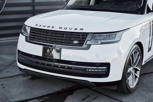 2024 Land Rover Range Rover P530 SE