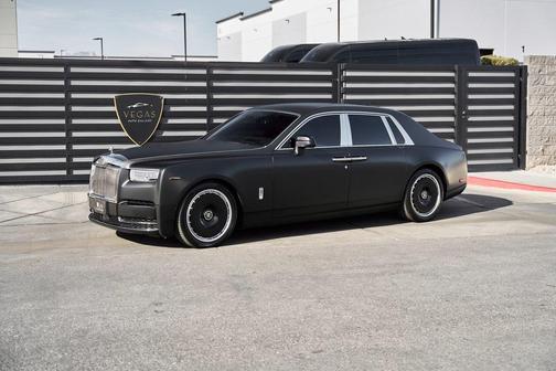 2025 Rolls-Royce Phantom 