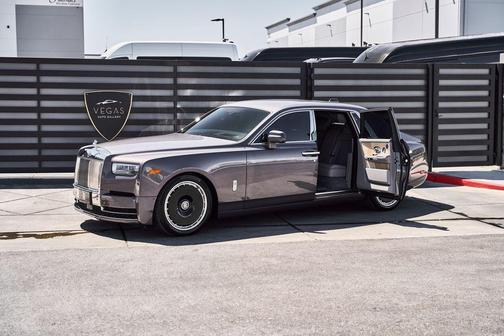 Anthracite (Satin Black Wrap) 2025 Rolls-Royce Phantom