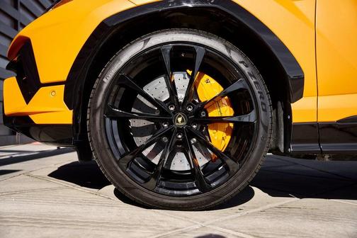 2024 Lamborghini Urus S