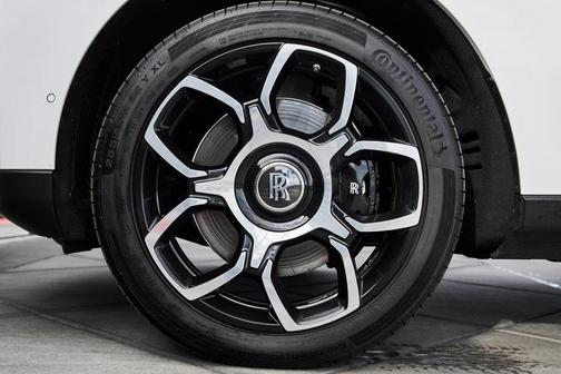 2023 Rolls-Royce Cullinan Black Badge