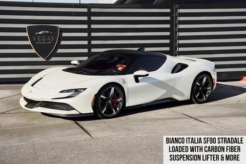2022 Ferrari SF90 Stradale Base