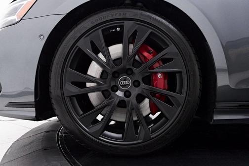 2025 Audi S8 4.0T