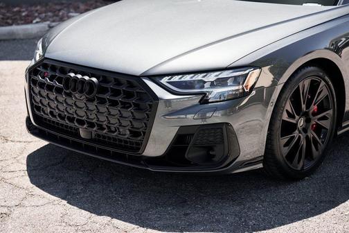 2025 Audi S8 4.0T
