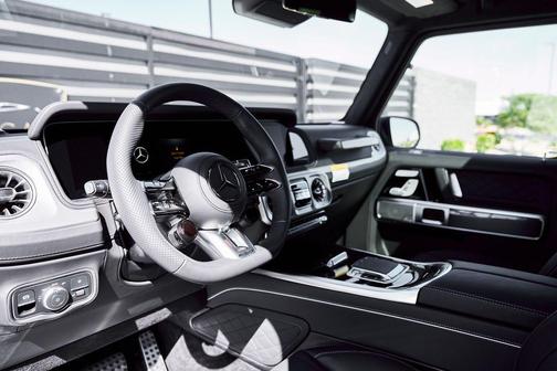 MANUFAKTUR Moonlight White Metallic 2026 Mercedes-Benz AMG G 63 G 63 AMG