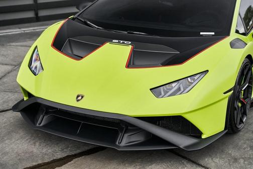2022 Lamborghini Huracan STO Coupe