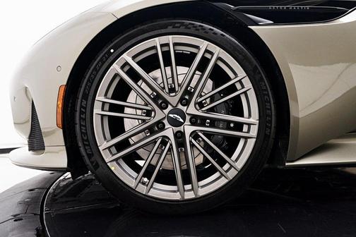 2024 Aston Martin DB12 Volante