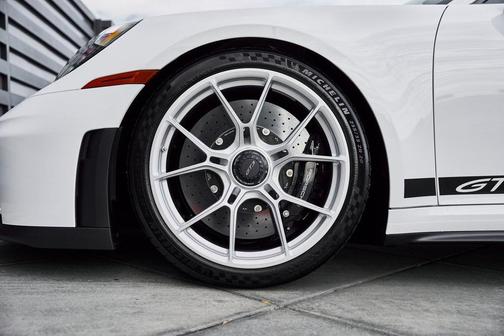 2025 Porsche 911 GT3