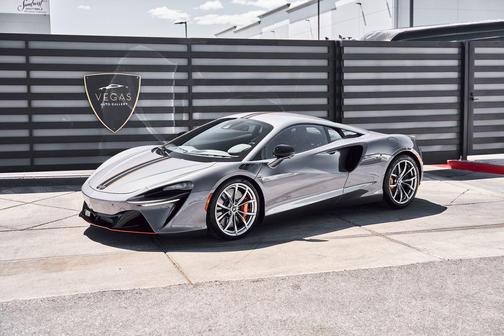 2024 McLaren Artura Performance