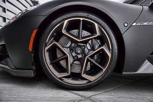 Nero Essenza Matte 2024 Maserati MC20 Base