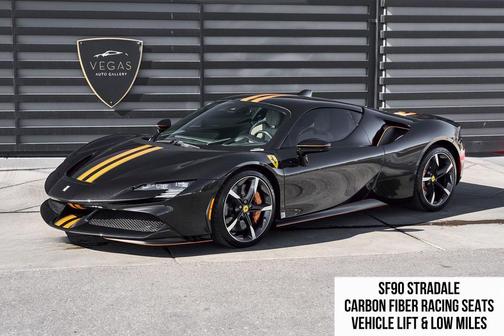 2023 Ferrari SF90 Stradale Base